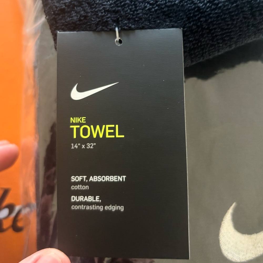 Nike Towels - Picture 4 of 5